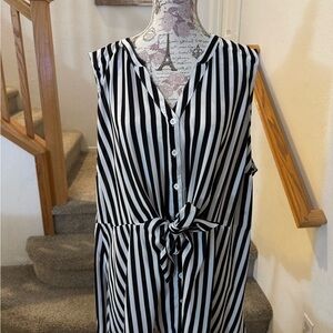 Black and White Striped Sleeveless blouse